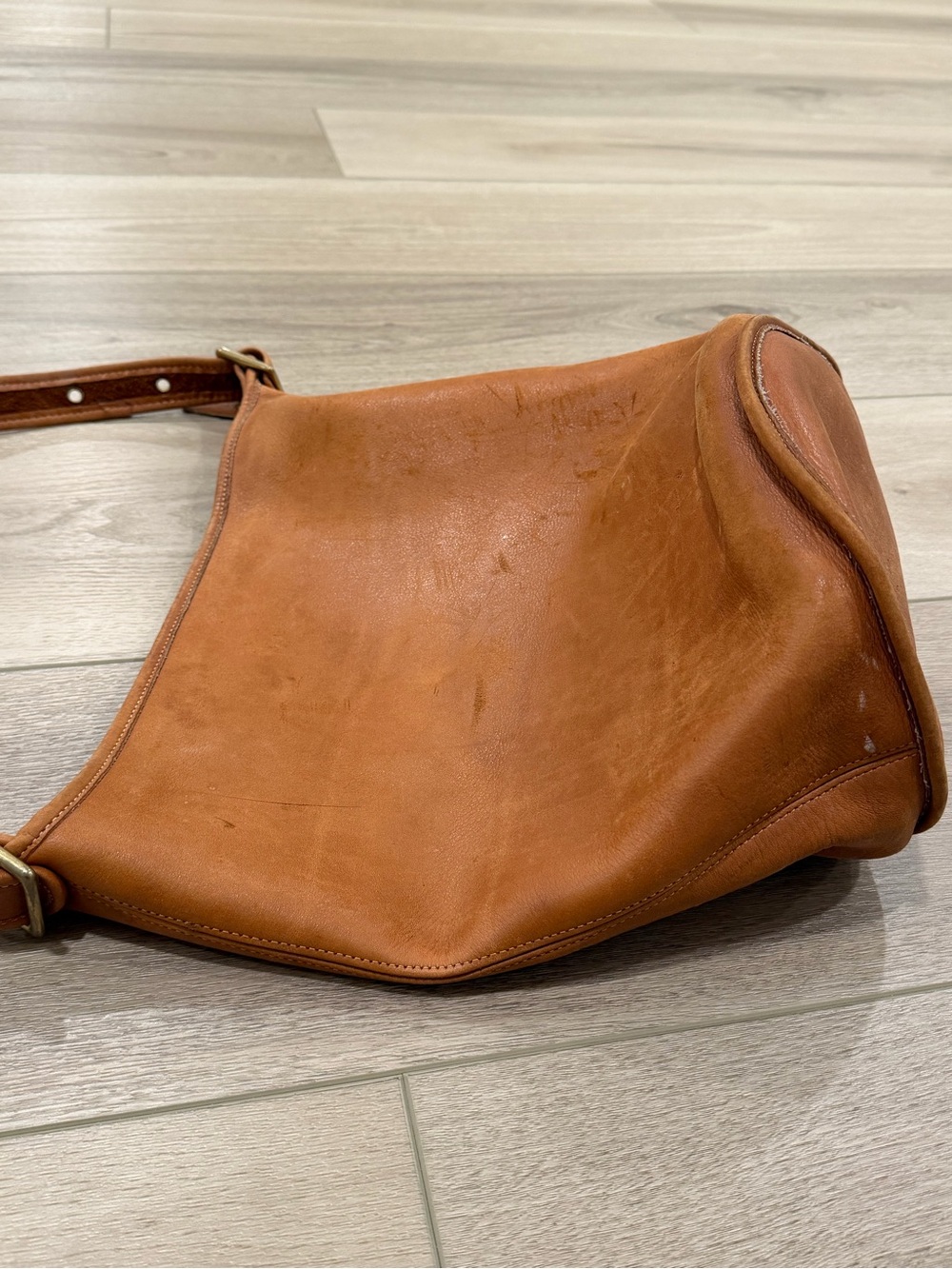 Vintage Coach Duffle Sac Bucket Bag British Tan Leather Made in USA 9085 TLC - Picture 10 of 11